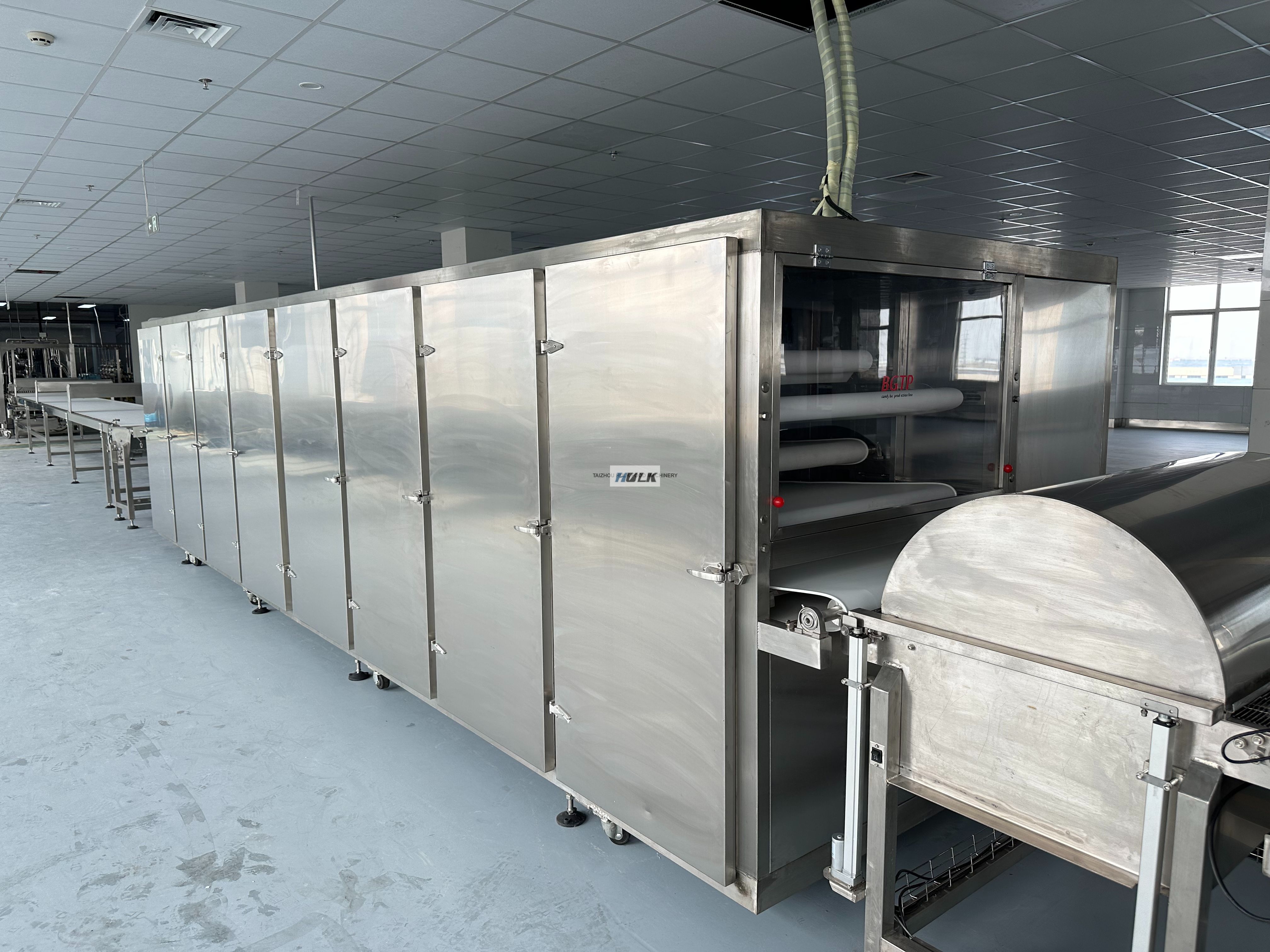 Continuous Licorice Sour Candy Extruder Line